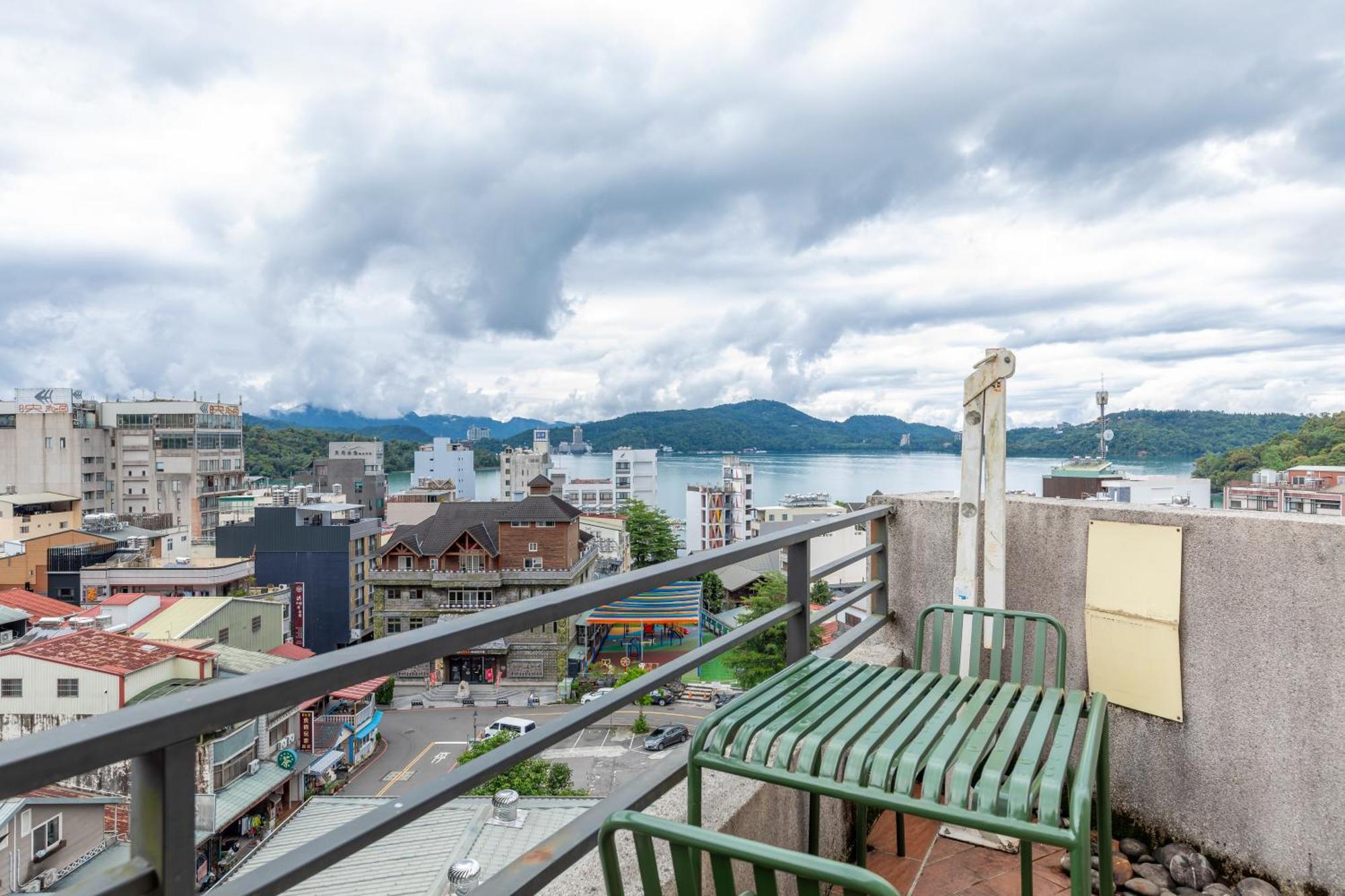 Sun Moon Lake Itathao Vacation Inn With Elevator Yuchi Exterior photo