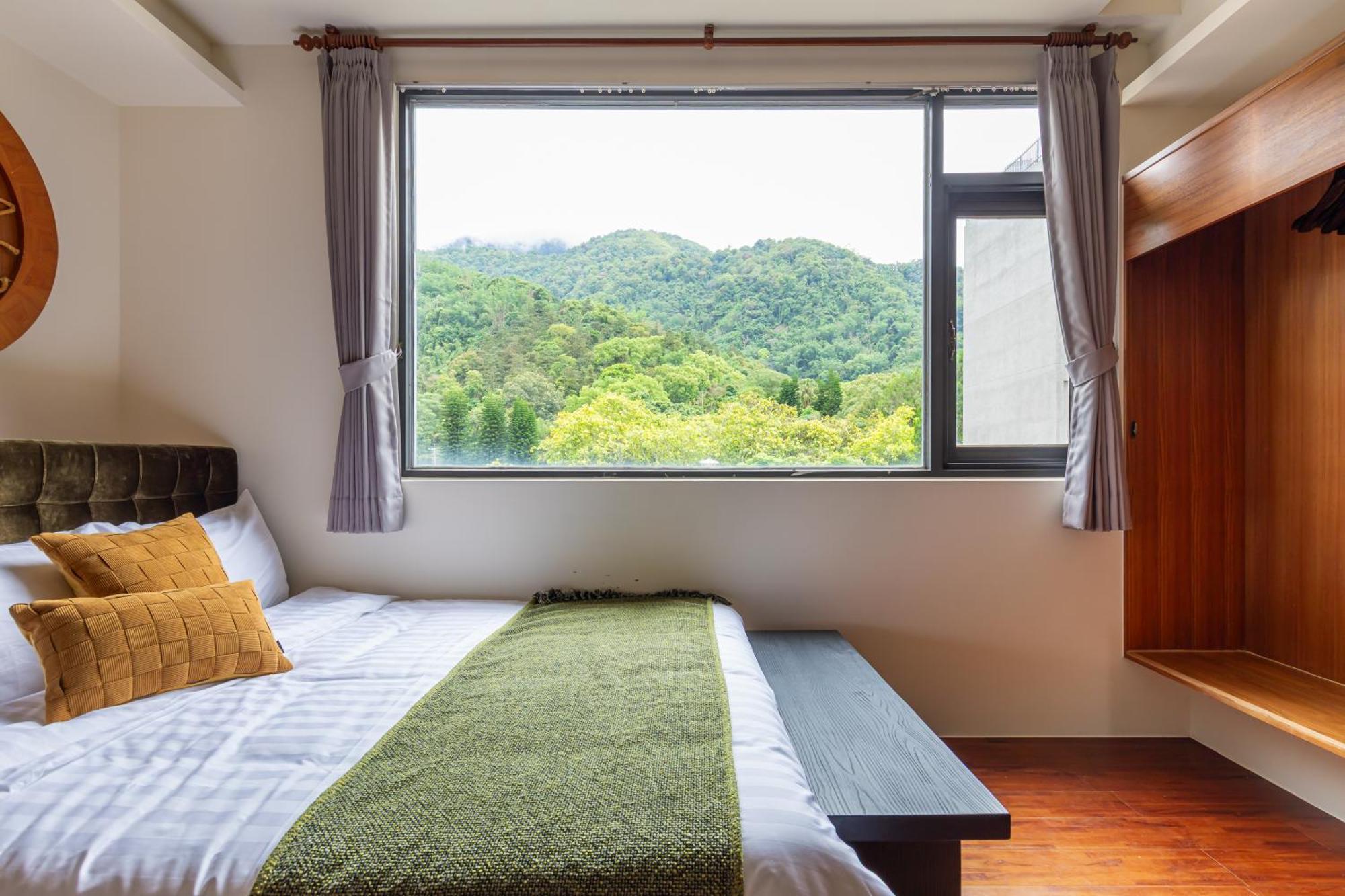 Sun Moon Lake Itathao Vacation Inn With Elevator Yuchi Exterior photo