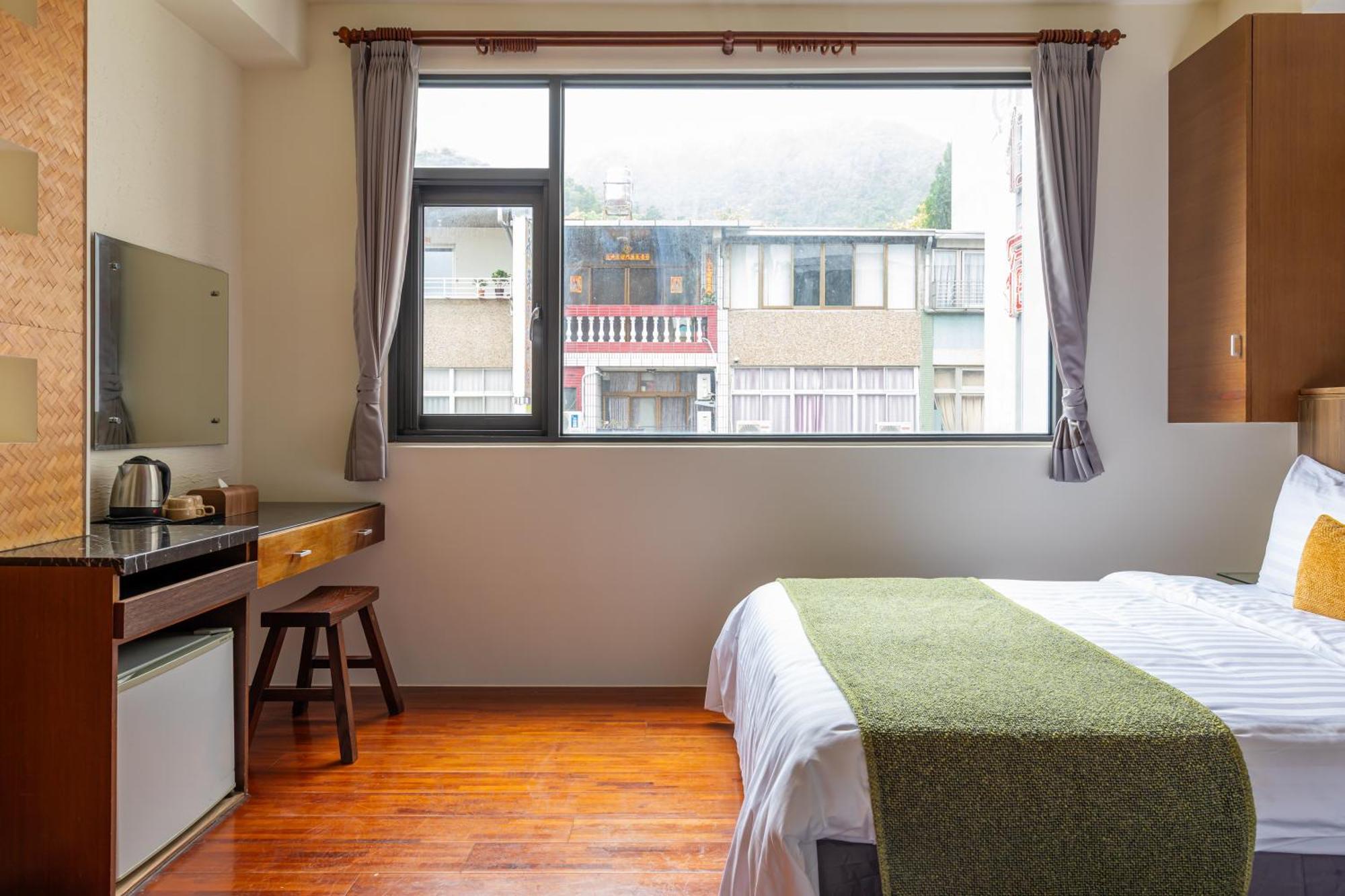 Sun Moon Lake Itathao Vacation Inn With Elevator Yuchi Exterior photo