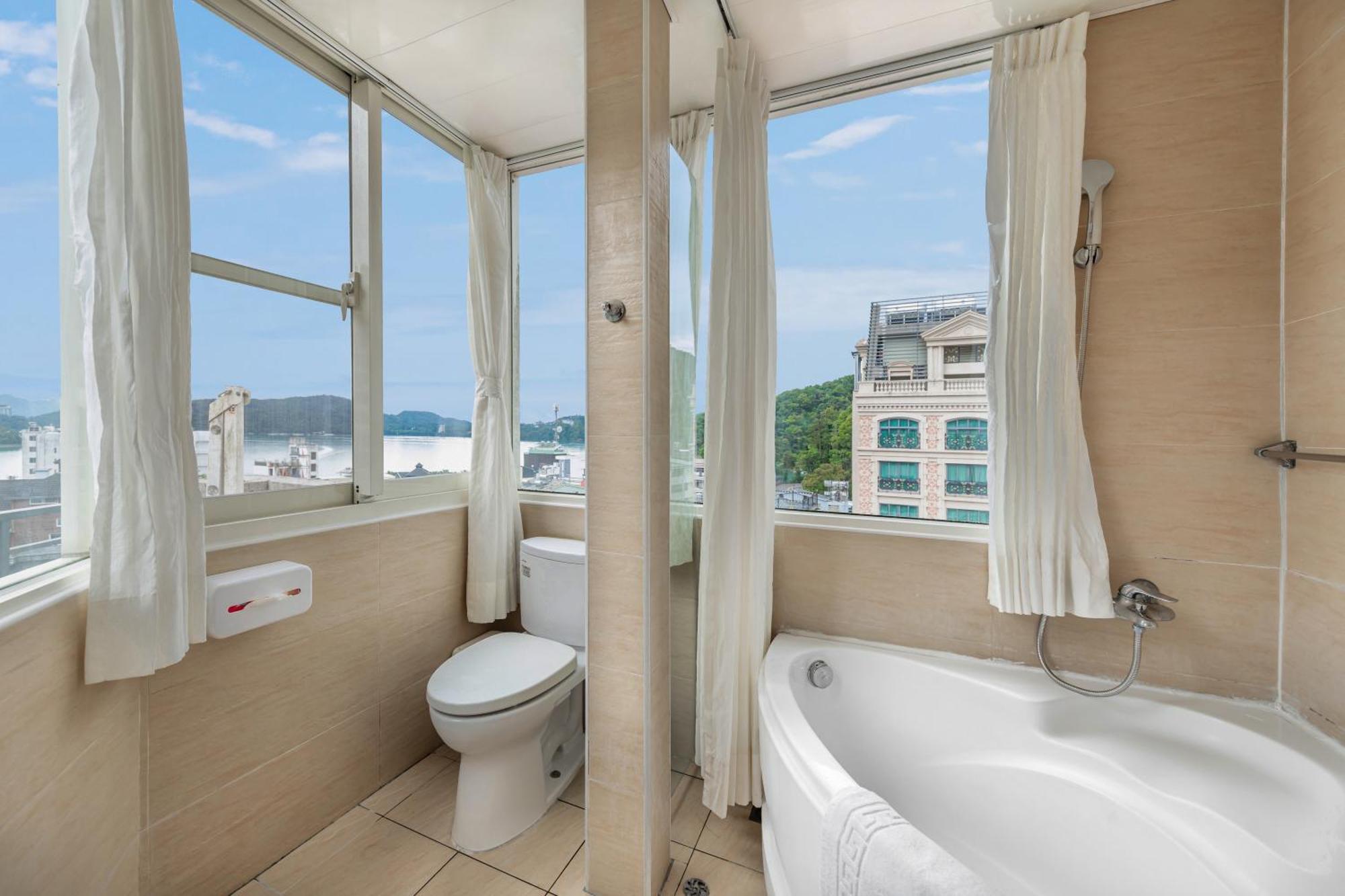 Sun Moon Lake Itathao Vacation Inn With Elevator Yuchi Exterior photo